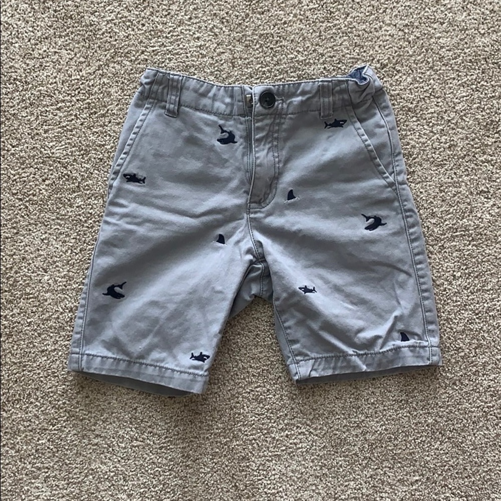 Shark 🦈 embroidered shorts